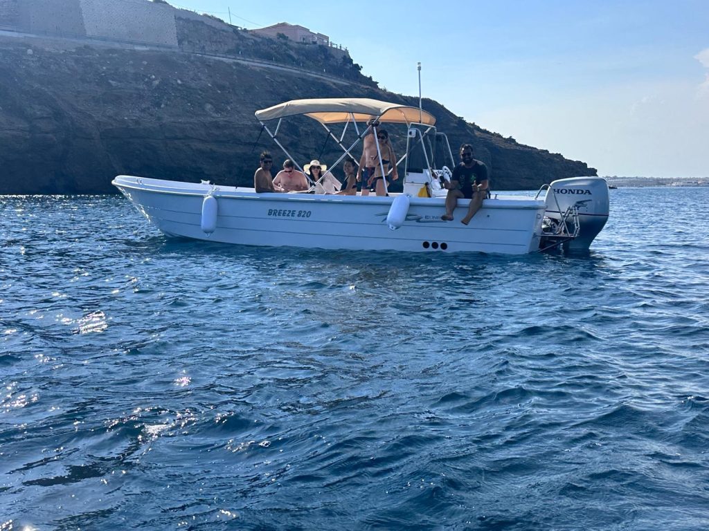 Noleggio barche per escursioni a Marzamemi